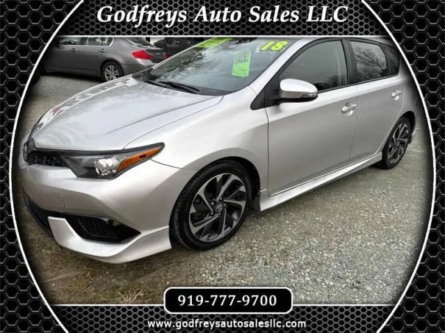 2017 Toyota Corolla iM FWD photo