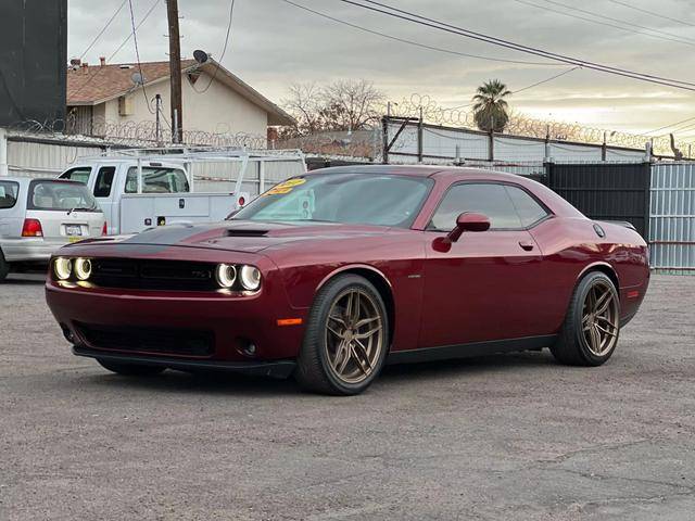 2017 Dodge Challenger R/T RWD photo