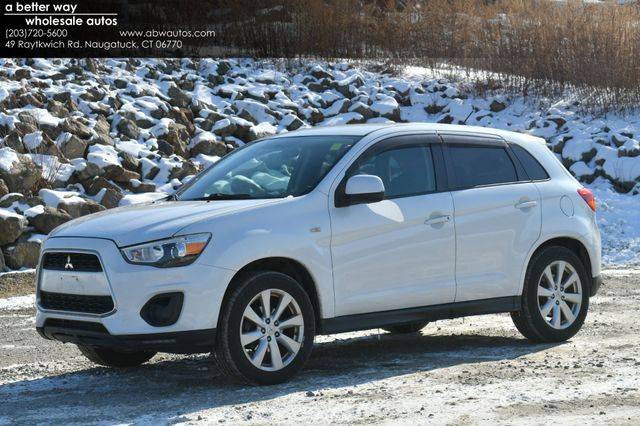 2015 Mitsubishi Outlander Sport ES 4WD photo