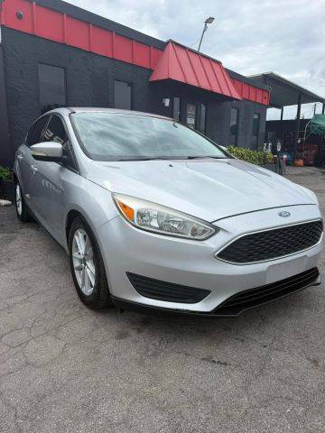 2017 Ford Focus SE FWD photo