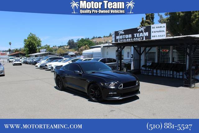 2017 Ford Mustang GT RWD photo