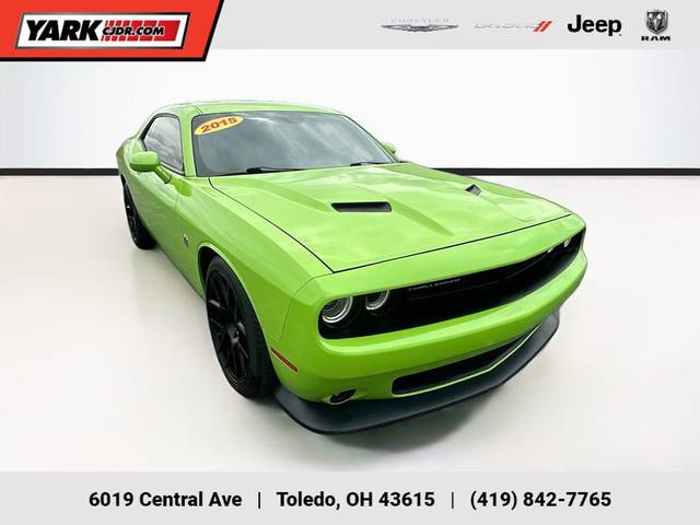 2015 Dodge Challenger R/T Scat Pack RWD photo