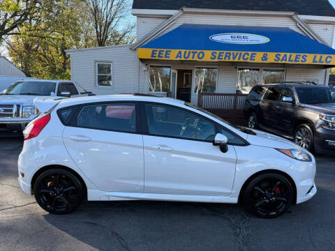 2017 Ford Fiesta ST FWD photo