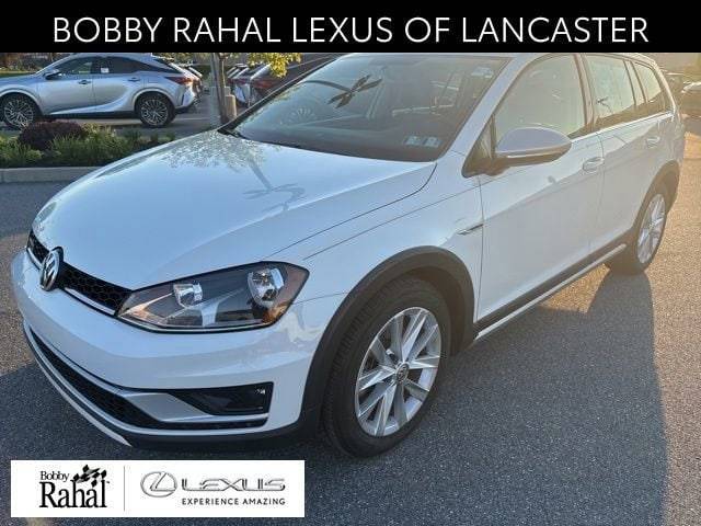 2017 Volkswagen Golf Alltrack S AWD photo