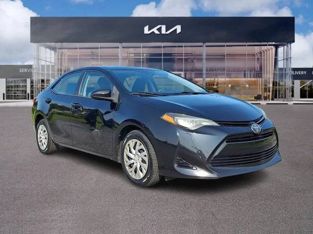 2017 Toyota Corolla LE FWD photo