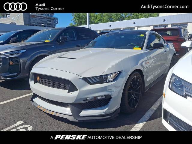 2017 Ford Mustang Shelby GT350 RWD photo