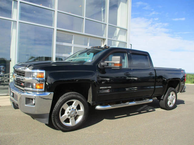 2017 Chevrolet Silverado 2500HD LT 4WD photo
