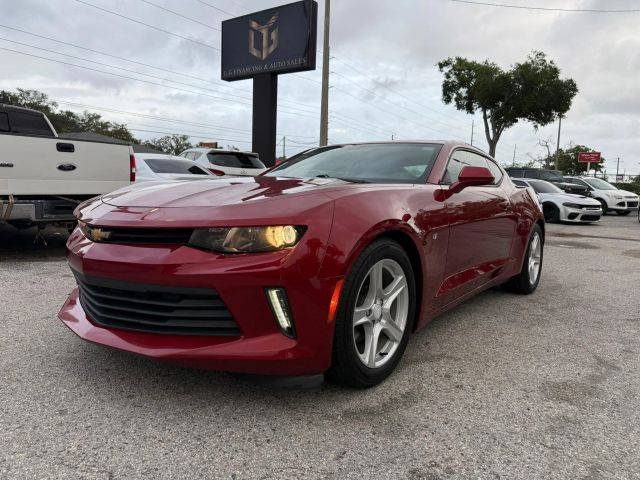 2017 Chevrolet Camaro 1LT RWD photo