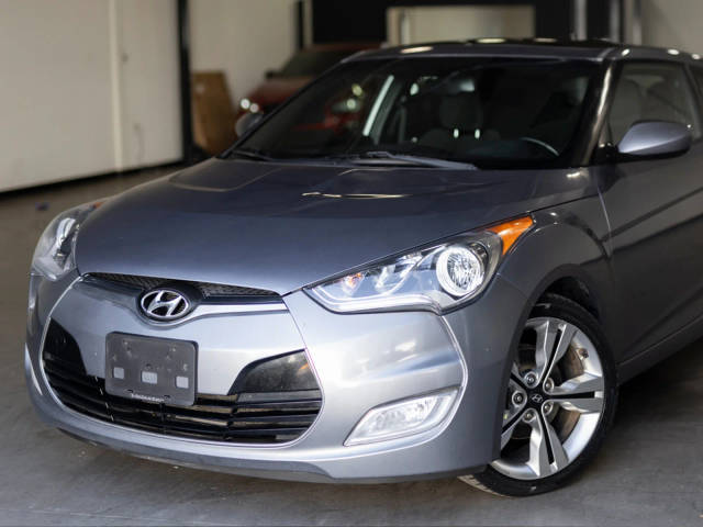 2017 Hyundai Veloster Value Edition FWD photo