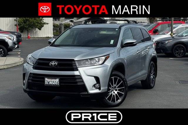 2017 Toyota Highlander SE AWD photo