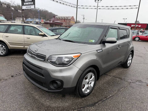 2017 Kia Soul Base FWD photo