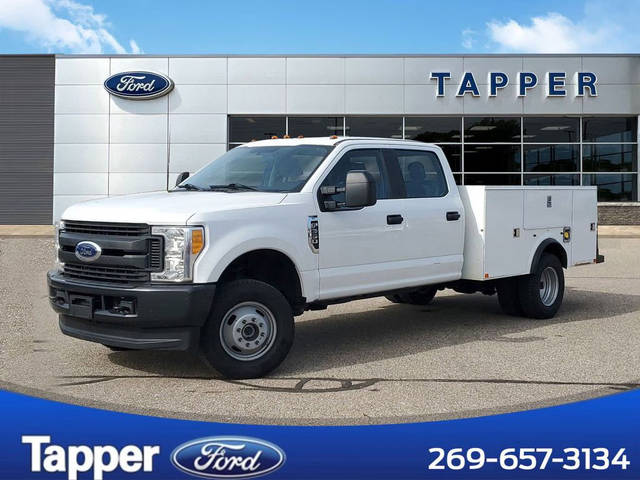 2017 Ford F-350 Super Duty XL 4WD photo