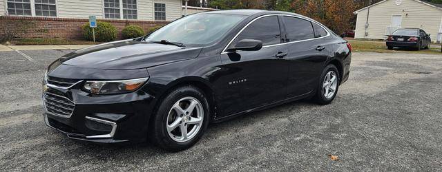 2017 Chevrolet Malibu LS FWD photo