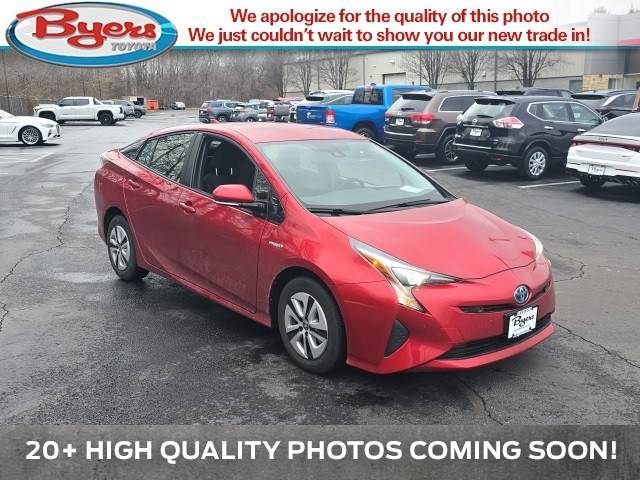 2017 Toyota Prius Three FWD photo