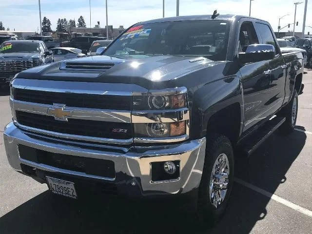 2017 Chevrolet Silverado 2500HD LTZ 4WD photo