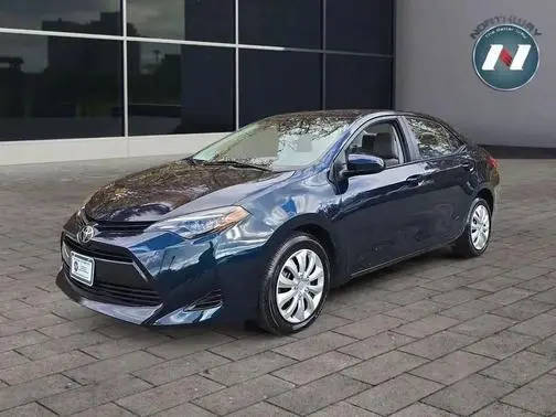 2017 Toyota Corolla LE FWD photo