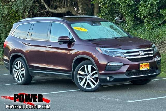 2017 Honda Pilot Touring AWD photo