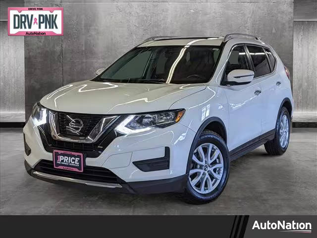 2017 Nissan Rogue SV FWD photo