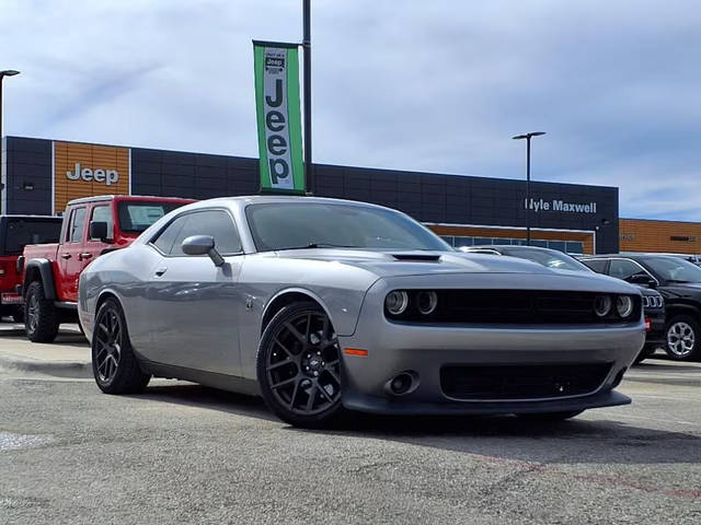 2017 Dodge Challenger R/T Scat Pack RWD photo