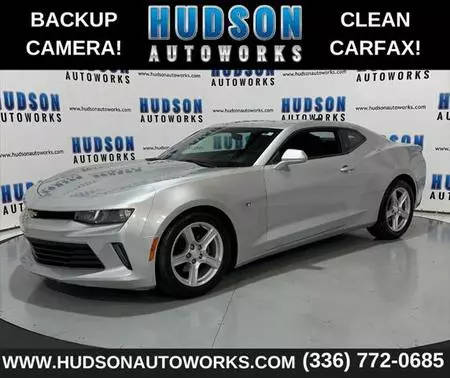 2016 Chevrolet Camaro 1LT RWD photo