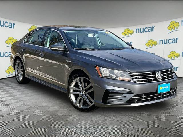 2017 Volkswagen Passat R-Line w/Comfort Pkg FWD photo