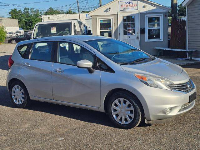 2016 Nissan Versa Note SV FWD photo