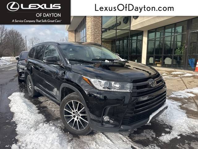 2017 Toyota Highlander SE AWD photo