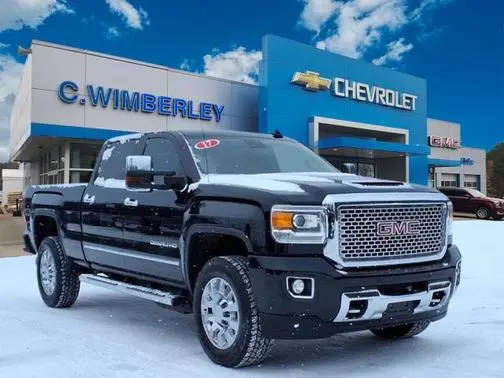 2017 GMC Sierra 2500HD Denali 4WD photo
