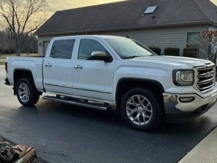 2017 GMC Sierra 1500 SLT 4WD photo
