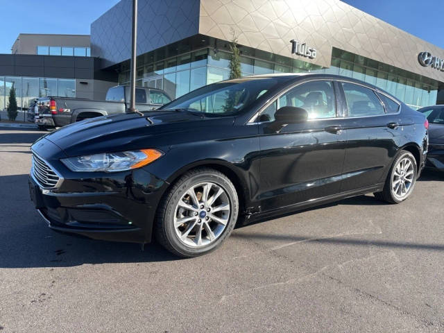 2017 Ford Fusion SE FWD photo