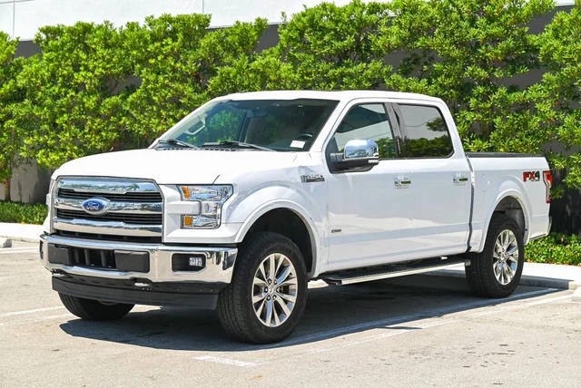 2017 Ford F-150 Lariat 4WD photo