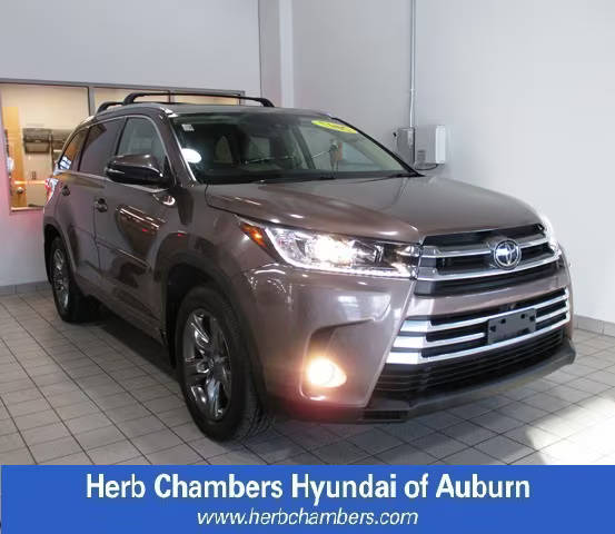 2017 Toyota Highlander Limited Platinum AWD photo