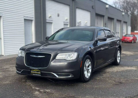 2016 Chrysler 300 Limited RWD photo