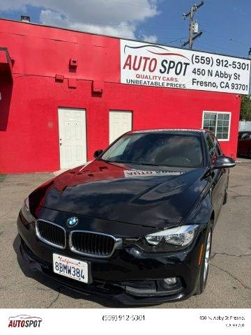 2017 BMW 3 Series 320i RWD photo