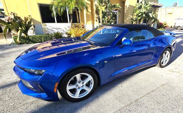 2017 Chevrolet Camaro 1LT RWD photo