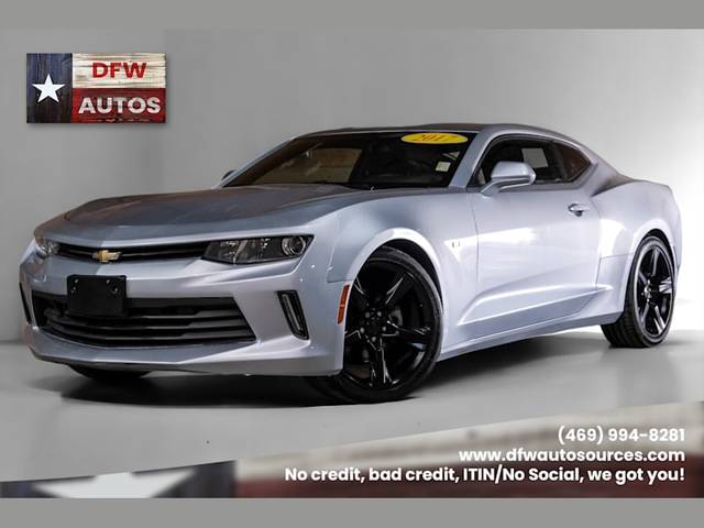 2017 Chevrolet Camaro 1LT RWD photo