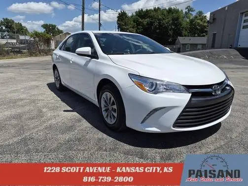 2017 Toyota Camry LE FWD photo