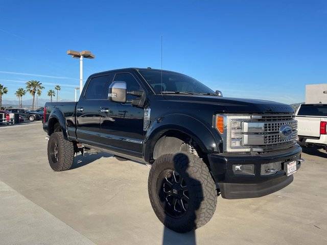 2017 Ford F-250 Super Duty Platinum 4WD photo