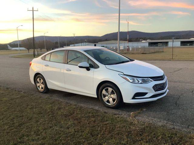 2017 Chevrolet Cruze LS FWD photo