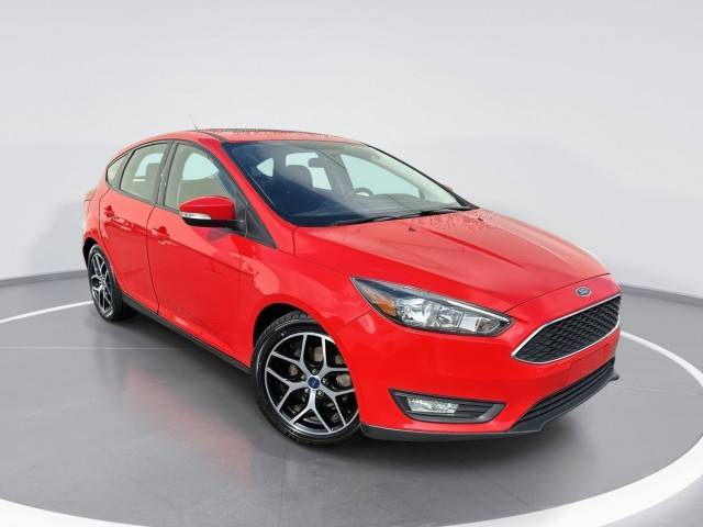 2017 Ford Focus SEL FWD photo