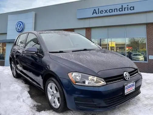 2017 Volkswagen Golf Wolfsburg Edition FWD photo