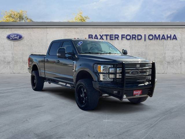 2017 Ford F-250 Super Duty Lariat 4WD photo