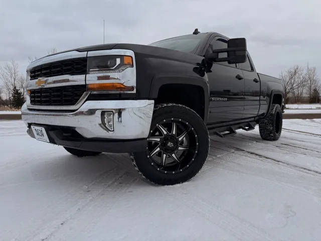 2017 Chevrolet Silverado 1500 LT 4WD photo