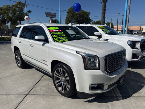 2017 GMC Yukon Denali 4WD photo