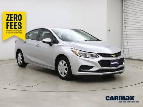 2017 Chevrolet Cruze LS FWD photo