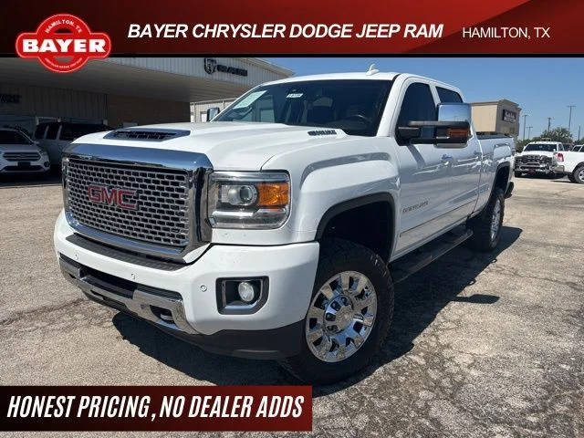 2017 GMC Sierra 2500HD Denali 4WD photo