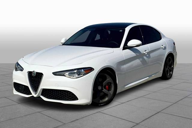 2017 Alfa Romeo Giulia  RWD photo