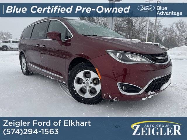 2017 Chrysler Pacifica Minivan Touring-L Plus FWD photo