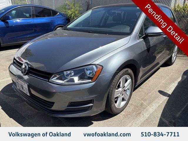 2017 Volkswagen Golf Wolfsburg Edition FWD photo