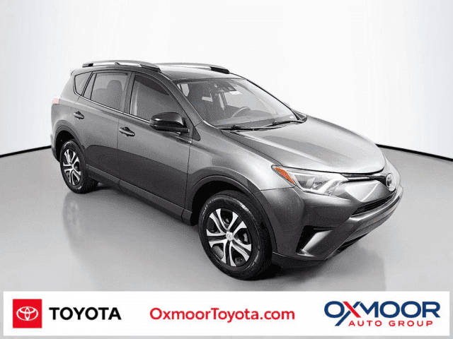 2017 Toyota RAV4 LE FWD photo